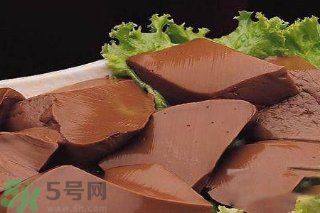 吃豬血拉大便是黑色的是怎么回事？吃豬血拉大便是黑色是在排毒嗎？