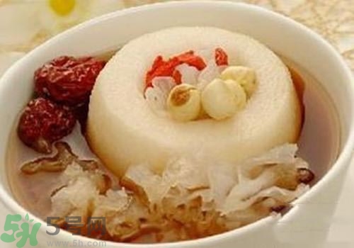 冰糖雪梨的熱量是多少？喝冰糖雪梨會(huì)胖嗎？