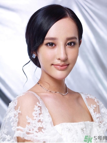 乳暈大是什么原因？乳暈大正常嗎？
