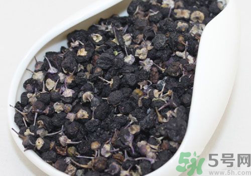 吃黑枸杞會上火嗎？吃黑枸杞會不會上火？