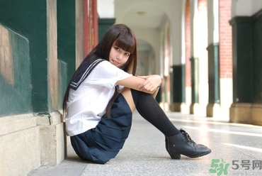 13歲來月經正常嗎？13歲大便出血是怎么回事？