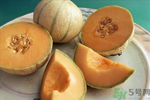 香瓜瓤籽可以吃嗎？香瓜皮能吃嗎？