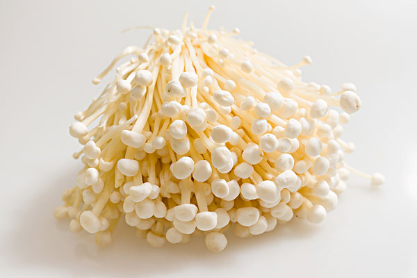金針菇變黃了還能吃嗎？金針菇放久了黃了可以吃嗎？