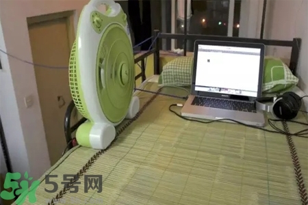 夏天睡涼席好嗎？夏天睡涼席好不好？