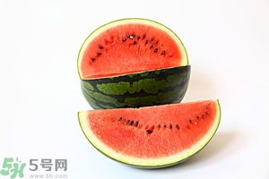 如何辨別西瓜生熟？怎么看西瓜熟不熟？