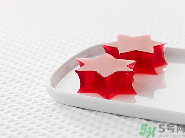 果凍吃了會胖嗎？果凍的熱量高嗎？