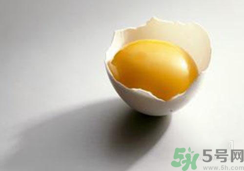 蛋黃和蛋白哪個(gè)更有營(yíng)養(yǎng)？吃蛋黃有什么好處？