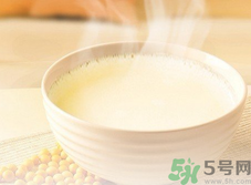 巧克力可以和豆漿一起吃嗎?巧克力能和豆漿同吃嗎?