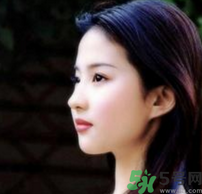 杏仁眼是什么樣的？杏仁眼怎么畫眼線？