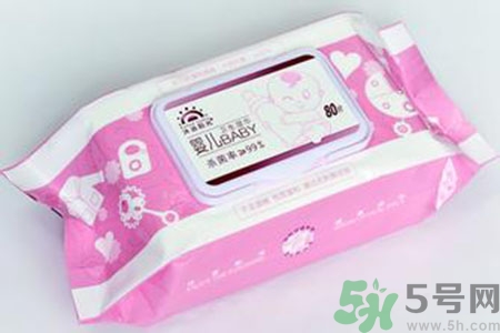 濕巾紙可以擦臉嗎？濕巾擦臉會過敏嗎？