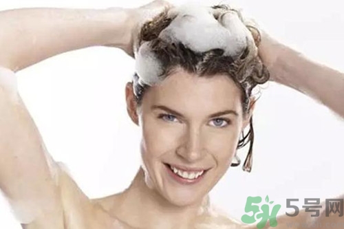 冷水洗頭會掉頭發嗎?冷水洗頭會怎么樣?