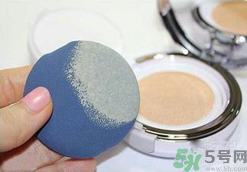 bb霜和氣墊bb的區別 bb霜和氣墊bb哪個好？