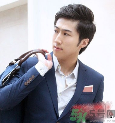 李鐘碩發型是什么？姜哲發型是什么？