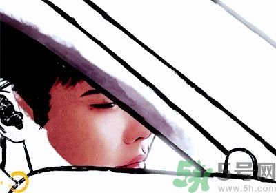 李鐘碩發(fā)型是什么？姜哲發(fā)型是什么？