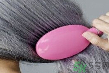 生完寶寶白頭發的原因？生完寶寶白頭發怎么辦？