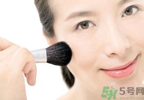 裸妝怎么化？裸妝需要什么化妝品？