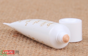 臉部防曬用什么護(hù)膚品好？臉上防曬哪個(gè)牌子好？