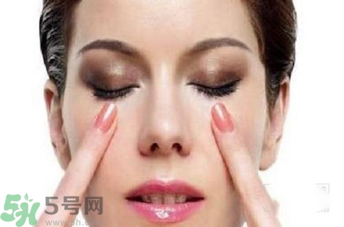 秋季眼睛干澀怎么辦？秋季眼睛干澀怎么調理？