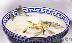 孕婦喝鯽魚(yú)湯有什么好處？孕婦喝鯽魚(yú)湯的功效與作用