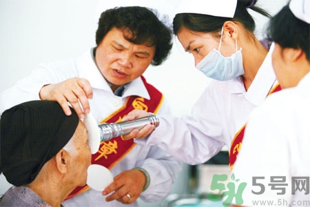 青光眼的發(fā)病因素是什么？青光眼的并發(fā)癥有哪些？