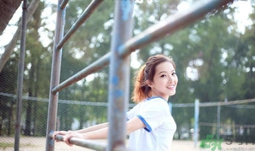 13歲女生平胸怎么辦？13歲女生平胸正常嗎？