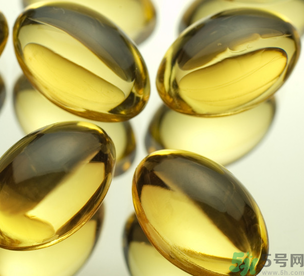 魚肝油可以補鈣嗎？魚肝油可以和鈣片一起吃嗎？