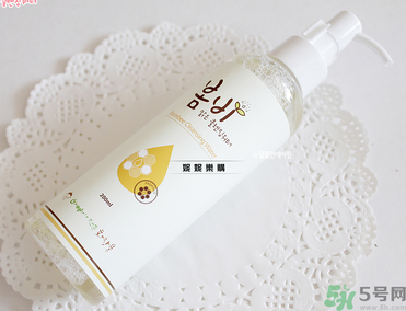 春雨卸妝水好用嗎？春雨卸妝水怎么使用？