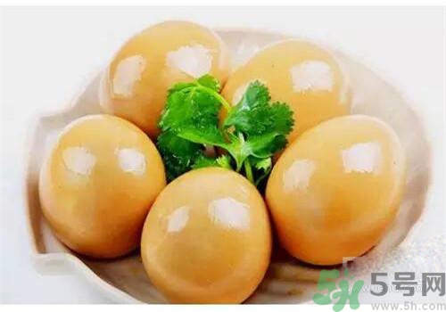 眼睛干澀吃什么好？眼睛疲勞吃什么好？