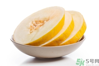 哈密瓜榨汁要加水嗎？哈密瓜榨汁搭配什么？