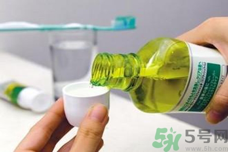 口腔潰瘍可以用漱口水嗎？口腔潰瘍能不能用漱口水？