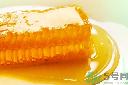 口腔潰瘍可以吃蜂蜜嗎？口腔潰瘍能不能吃蜂蜜？