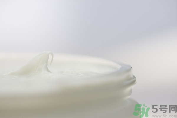 妝前乳有必要用嗎？妝前乳什么時候用？
