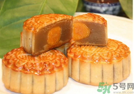 寶寶可以吃月餅嗎?寶寶吃月餅注意事項 寶寶可以吃月餅嗎?寶寶吃月餅注意事項