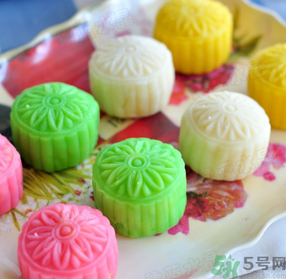 冰皮月餅放冰箱變硬怎么回事？冰皮月餅放冷藏還是冷凍？？