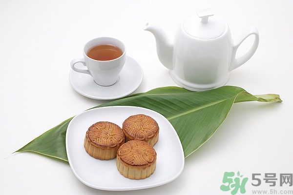 月餅熱量高嗎？吃月餅會(huì)胖嗎？