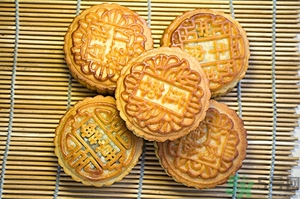 月餅熱量高嗎？吃月餅會(huì)胖嗎？