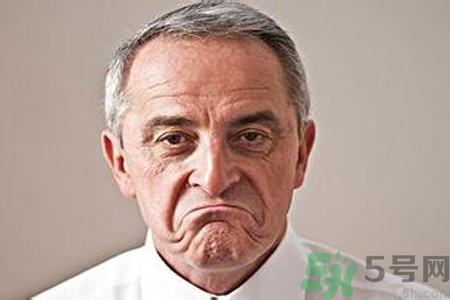 產生中年危機的原因是什么？男性中年危機的好發年齡？