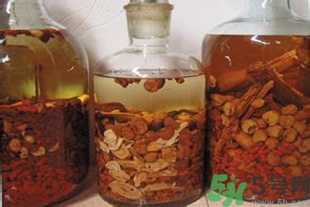藥酒的好處有哪些？長期喝藥酒的好處有什么？