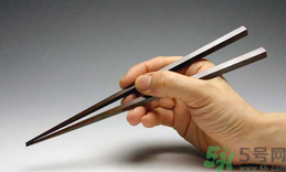 金屬筷子對(duì)人身體好不好？金屬筷子的優(yōu)缺點(diǎn)