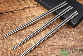 用不銹鋼筷子吃飯好不好？不銹鋼筷子有毒嗎？