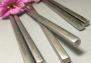 合金筷子用的什么材料？合金筷子和不銹鋼筷子哪個(gè)好？
