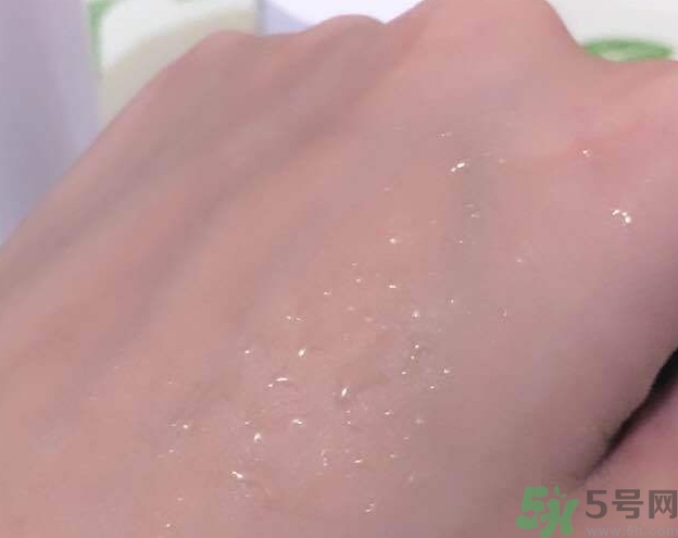 韓后茶蕊嫩白系列適合什么膚質？韓后茶蕊baby白適合敏感肌嗎？
