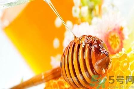 ?蜂蜜怎么吃才有營養(yǎng)？蜂蜜的鑒別方法是什么？