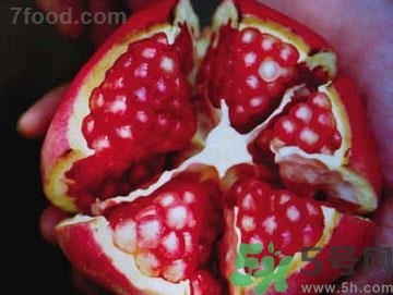 石榴里面發(fā)黑能不能吃？石榴發(fā)黑怎么辦？