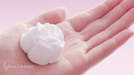 kanebo玫瑰潔面乳怎么樣？kanebo玫瑰洗面奶好用嗎？