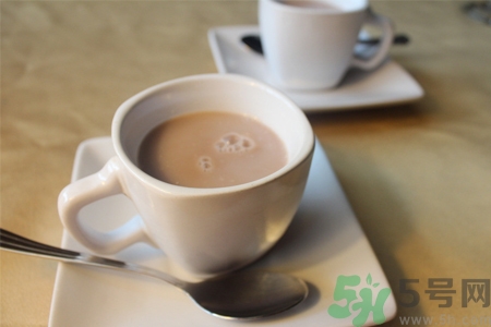 為什么喝奶茶后睡不著覺？喝奶茶會失眠怎么辦？