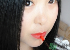 菲詩(shī)小鋪水墨絢染水潤(rùn)唇彩怎么樣？菲詩(shī)小鋪唇彩好用嗎？