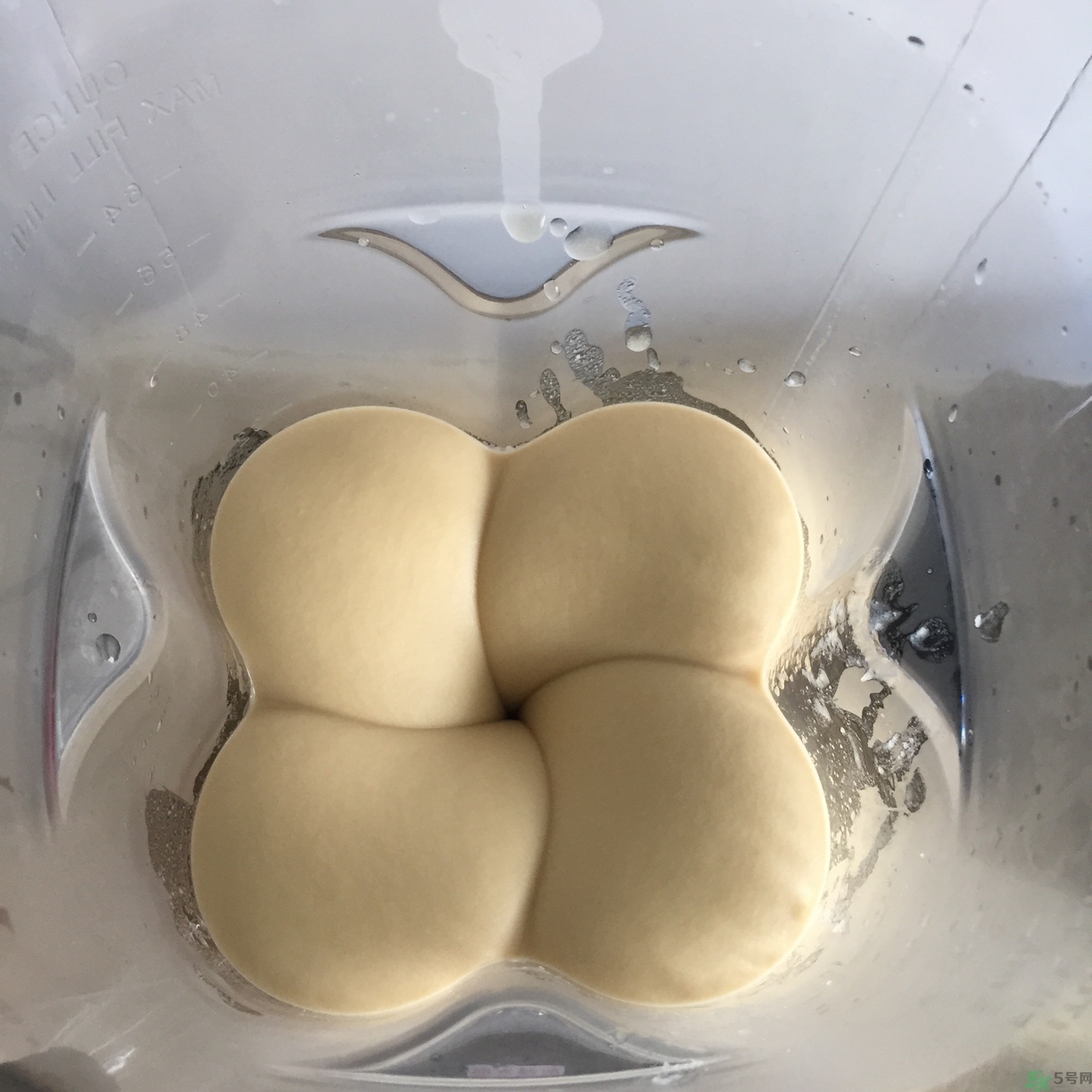 蓮蓉月餅的餡料是什么？蓮蓉月餅的餡料怎么做？