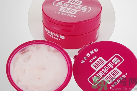 資深堂美潤尿素護手霜怎么樣？資深堂美潤尿素護手霜好用嗎？