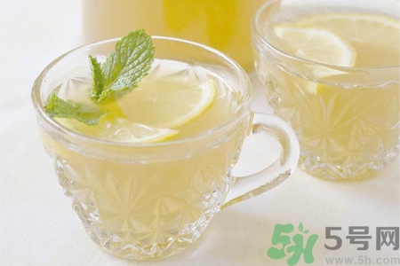 檸檬水是堿性食物嗎？檸檬水是酸性還是堿性？